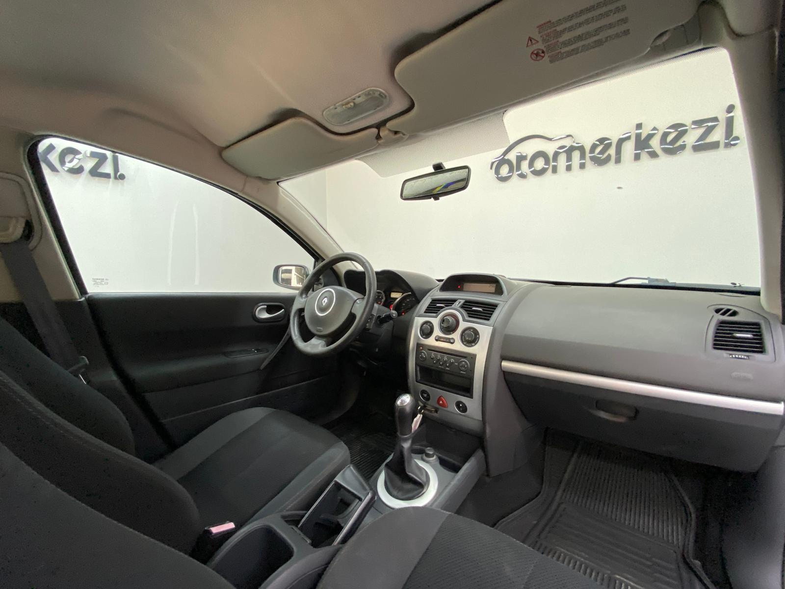 RENAULT MEGANE 18
